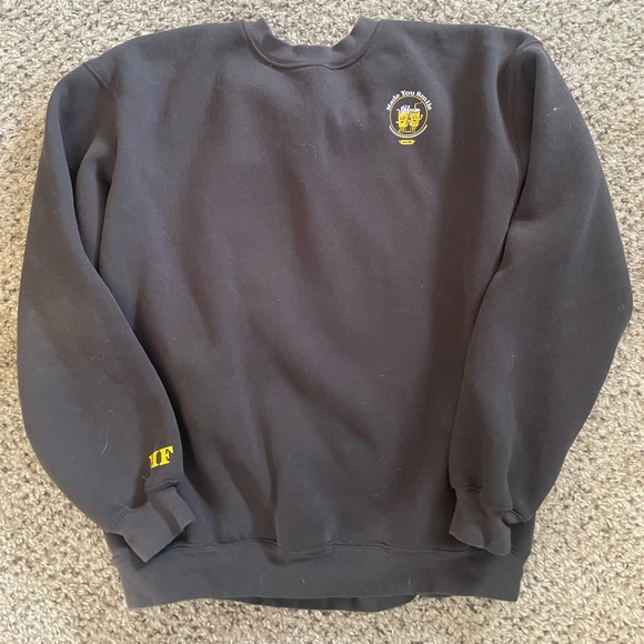 Mayfair Group Sweatshirt and Sweatpants - Picture 4 of 9